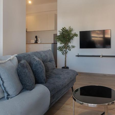 Phaedrus Living City Breeze Residences Finesse Larnaca Extérieur photo